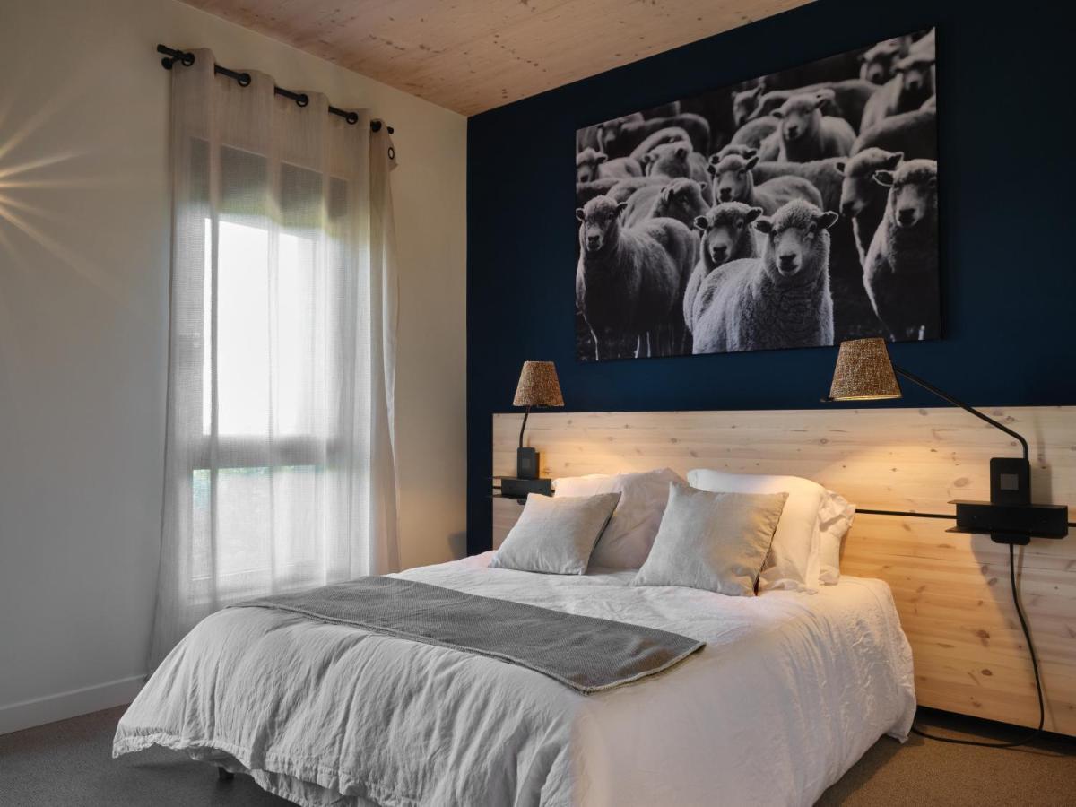 Bercail Hotel Wambrechies Bagian luar foto